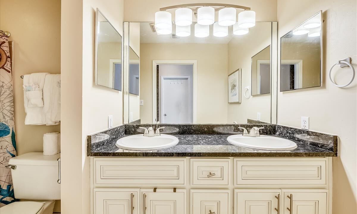 Photo of Bathroom in East End