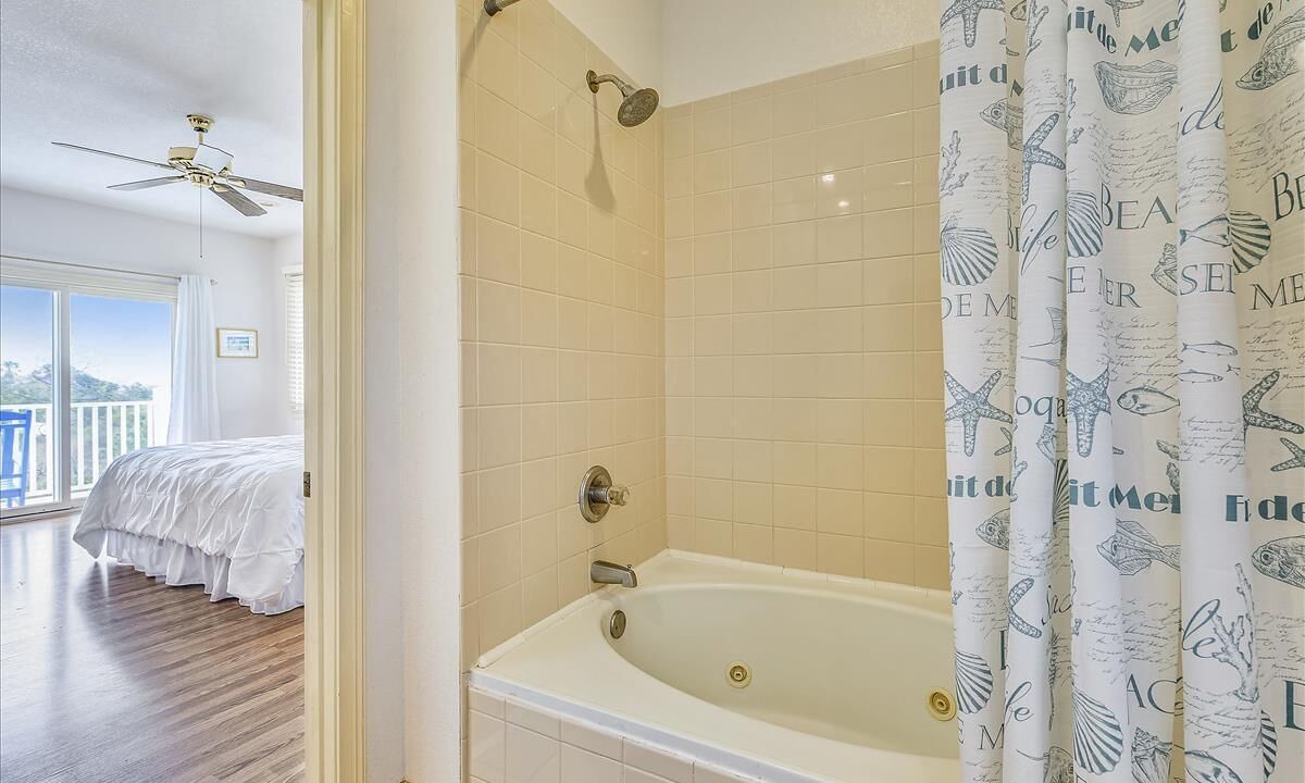 Photo of Bathroom in Treasure Beach Village