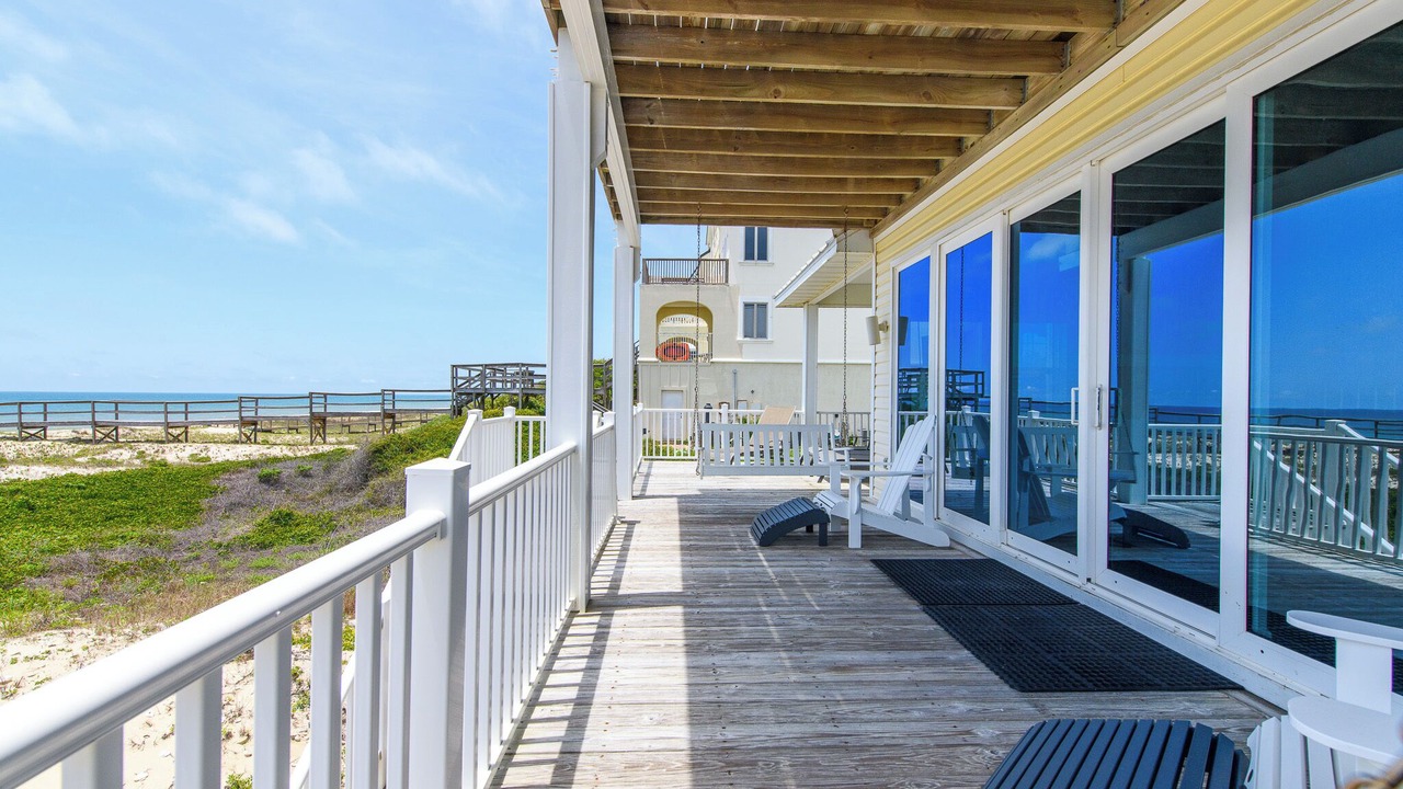 Photo of Patio Balcony in Sea Palm Village