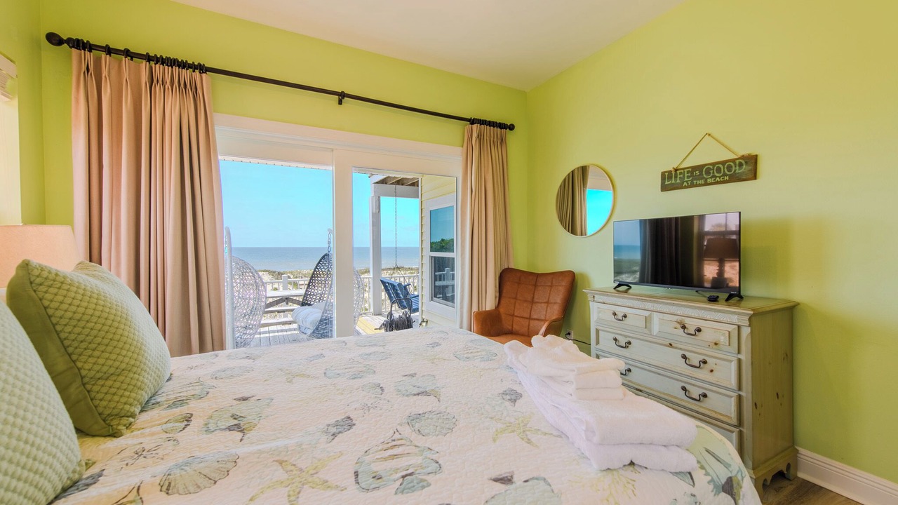Photo of Bedroom in Sea Palm Village
