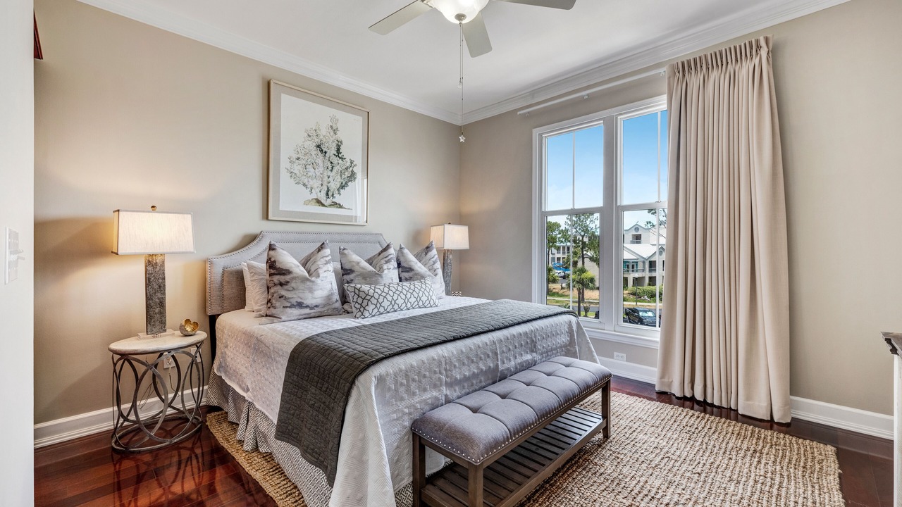 Photo of Bedroom in Upper Grand Lagoon