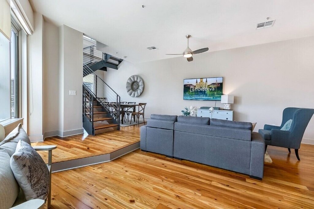 Photo of Livingroom in Central Business District