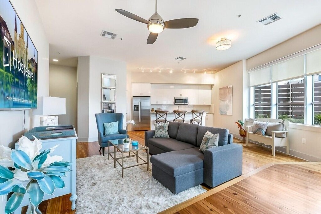 Photo of Livingroom in Central Business District