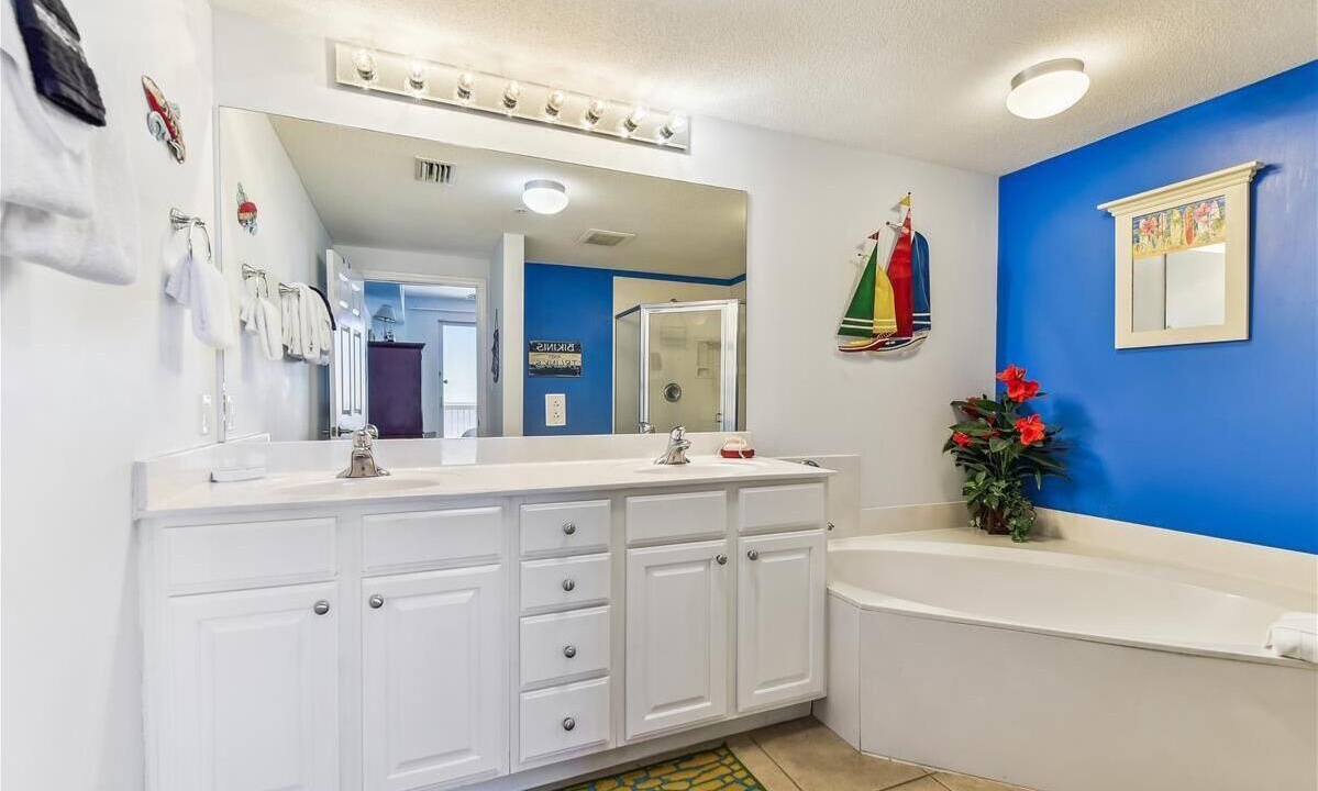 Photo of Bathroom in Lower Grand Lagoon