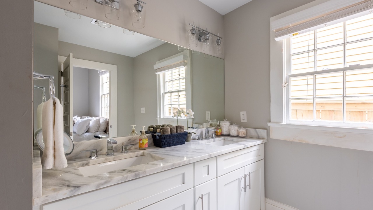 Photo of Bathroom in West Riverside