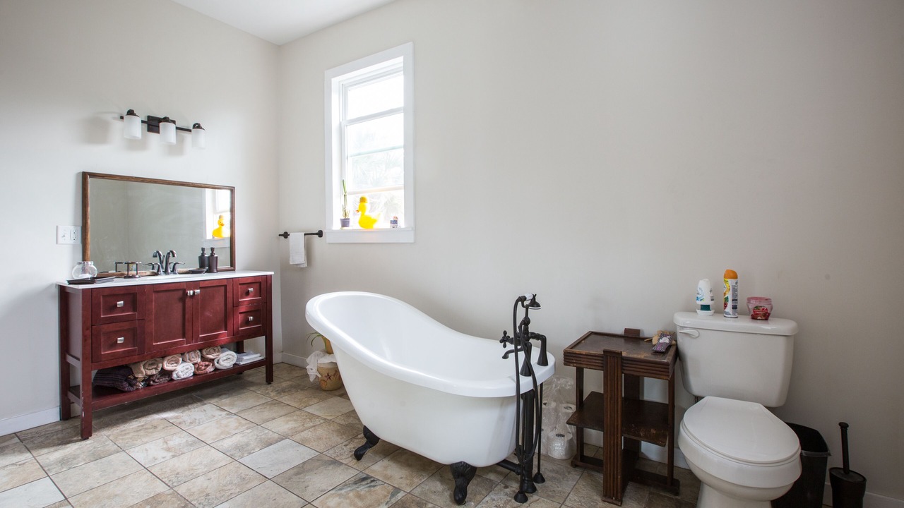 Photo of Bathroom in South 7th Ward