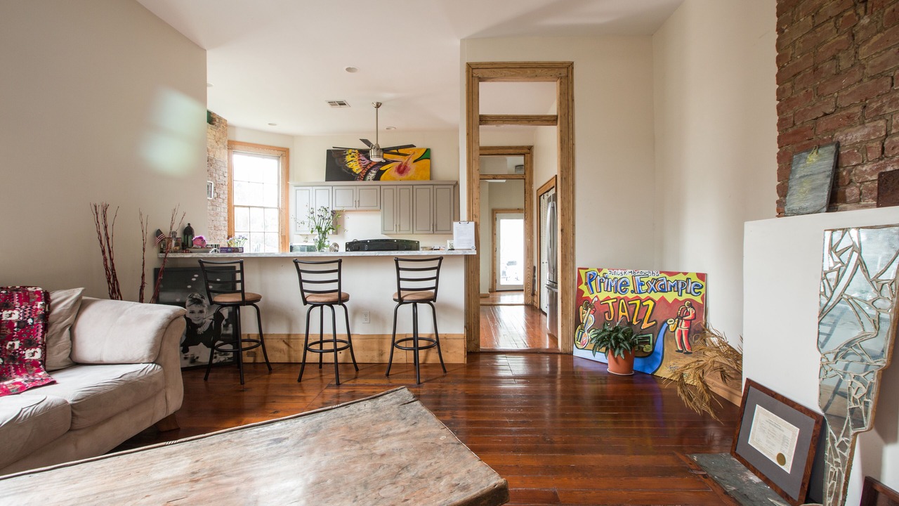 Photo of Livingroom in South 7th Ward