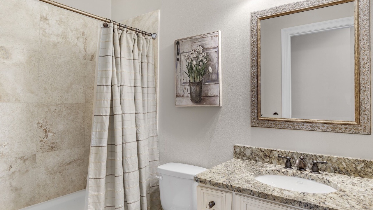 Photo of Bathroom in Villa Lago