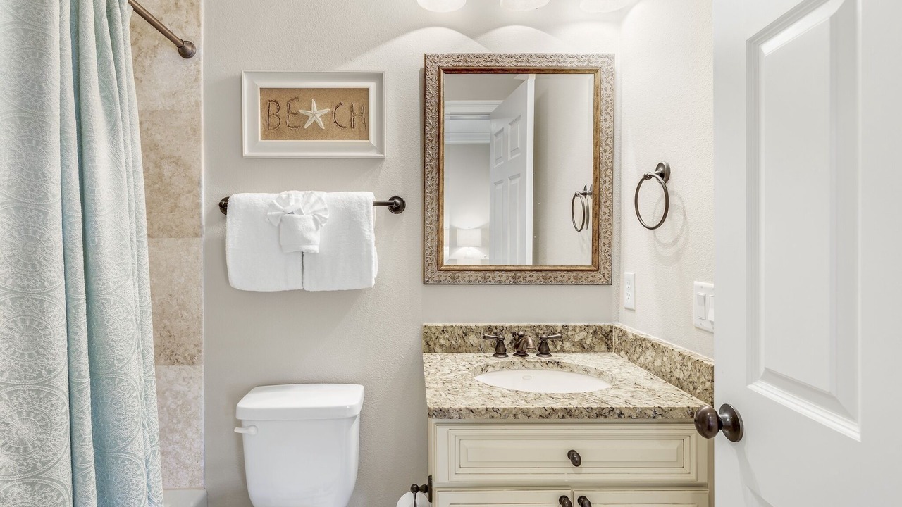 Photo of Bathroom in Villa Lago