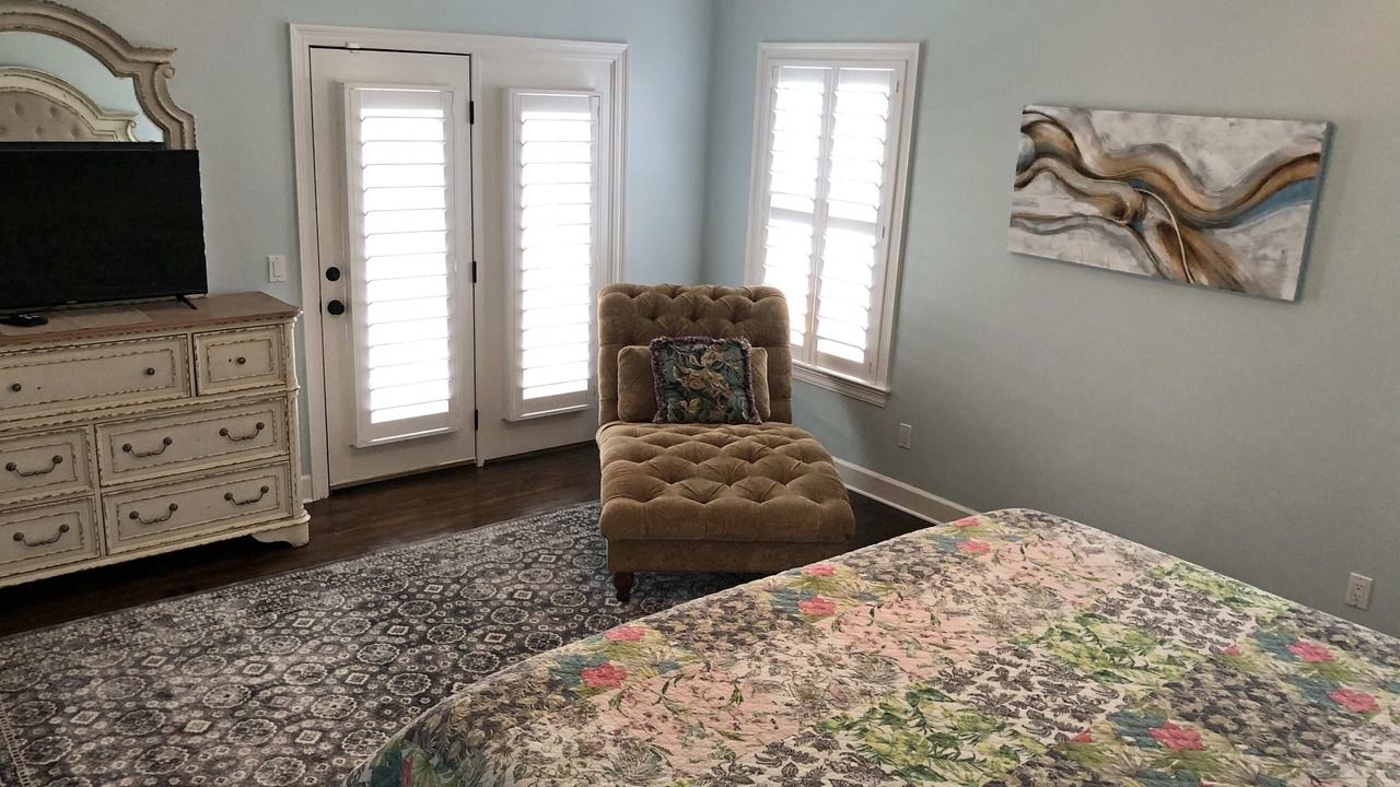 Photo of Bedroom in Crystal Shores