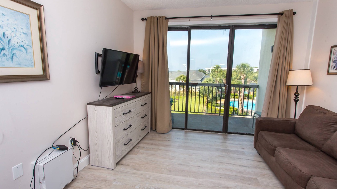 Photo of Livingroom in Mary Esther