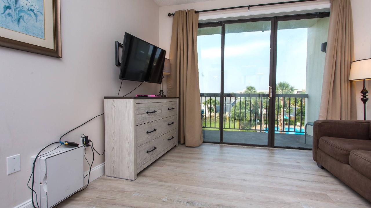 Photo of Livingroom in Mary Esther