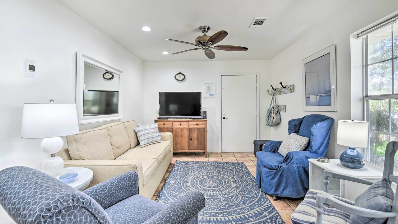Photo of Bedroom in Gulfview Heights