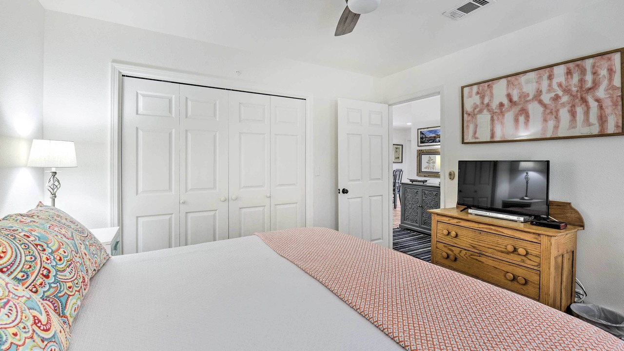 Photo of Bedroom in Gulfview Heights
