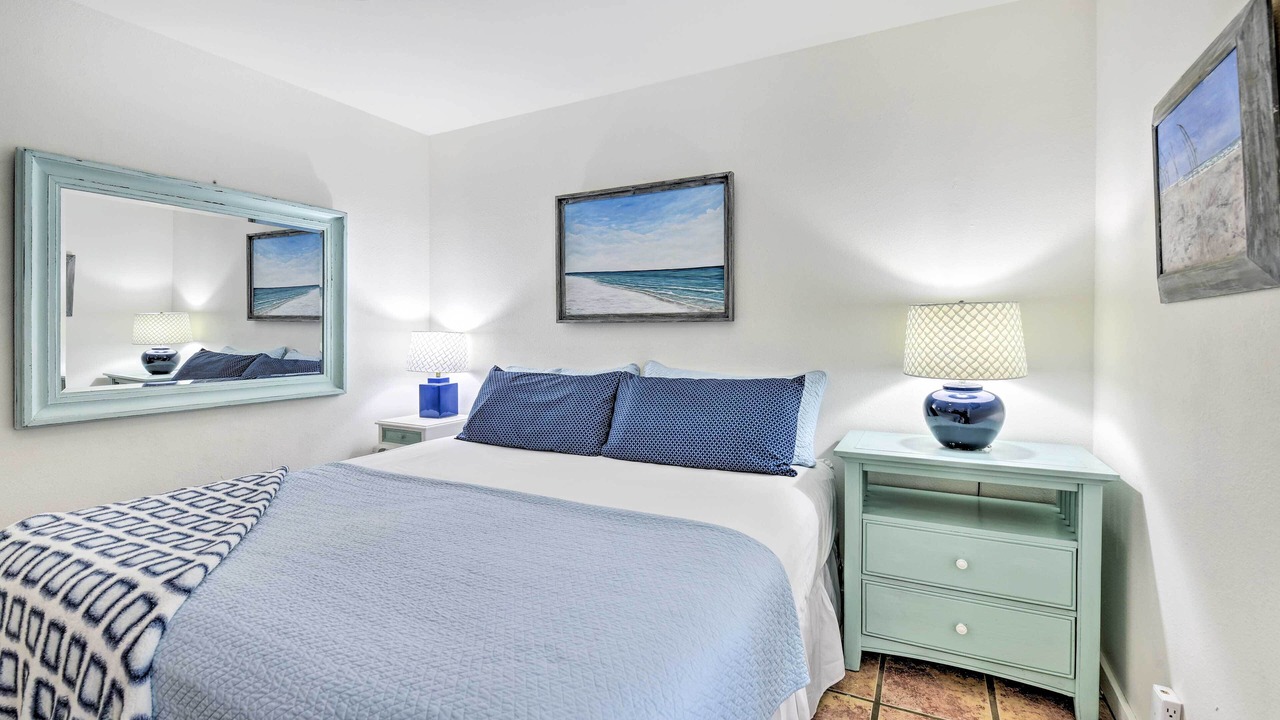 Photo of Bedroom in Gulfview Heights