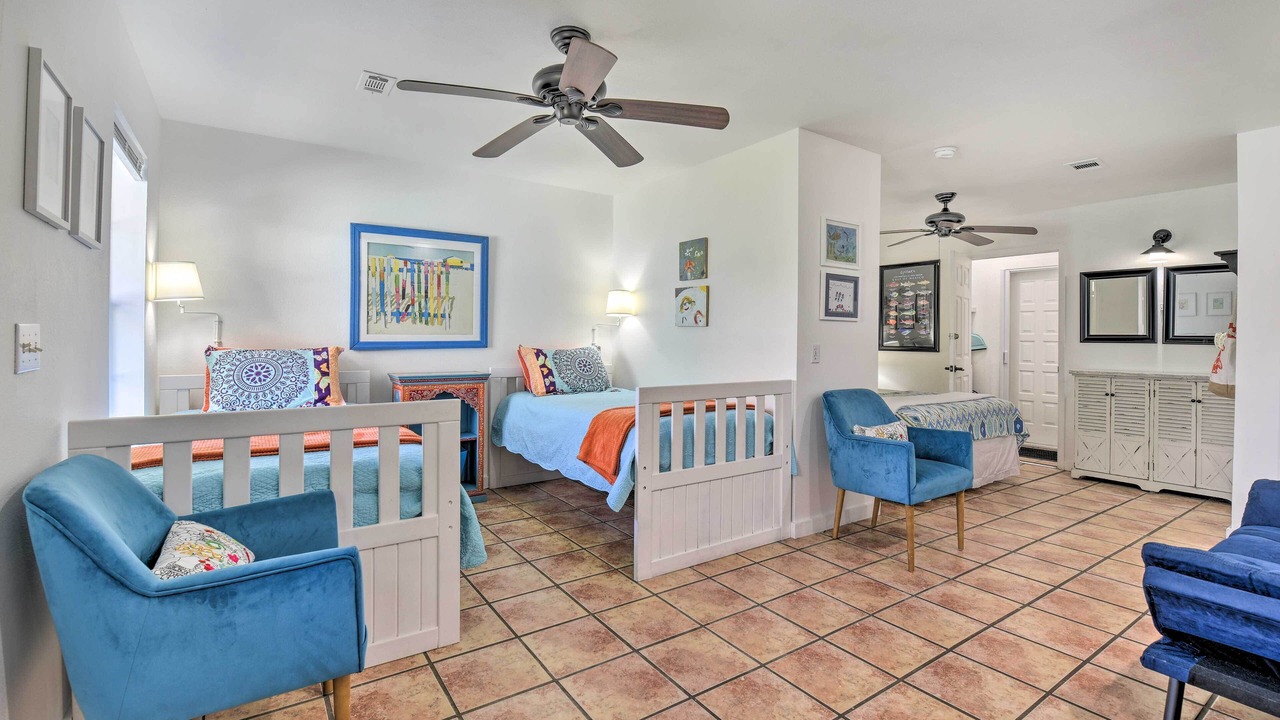 Photo of Bedroom in Gulfview Heights