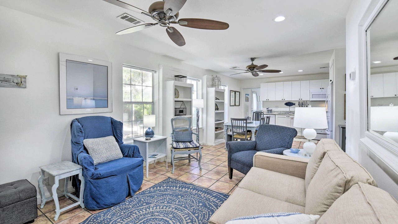 Photo of Livingroom in Gulfview Heights