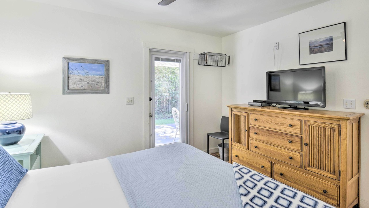 Photo of Bedroom in Gulfview Heights