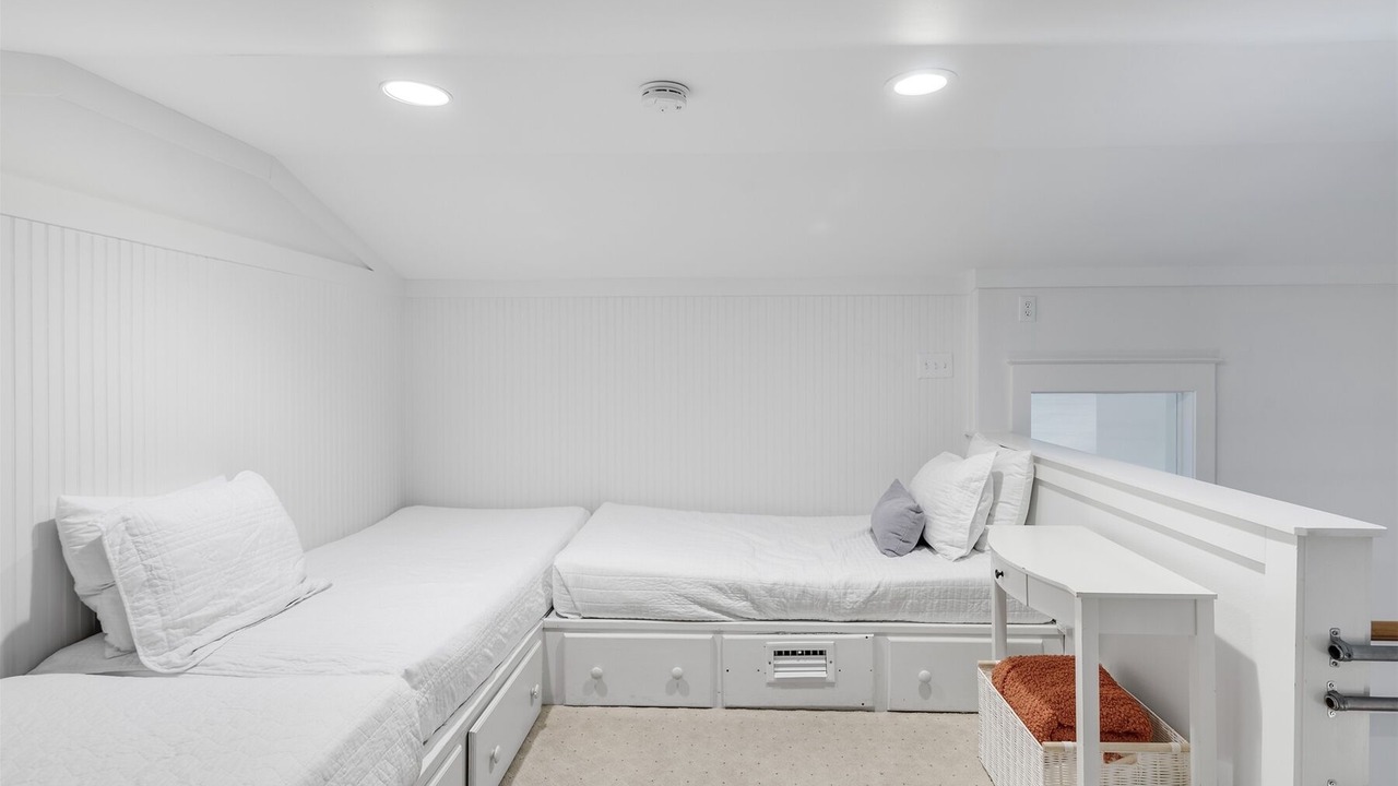 Photo of Bedroom in Seacrest