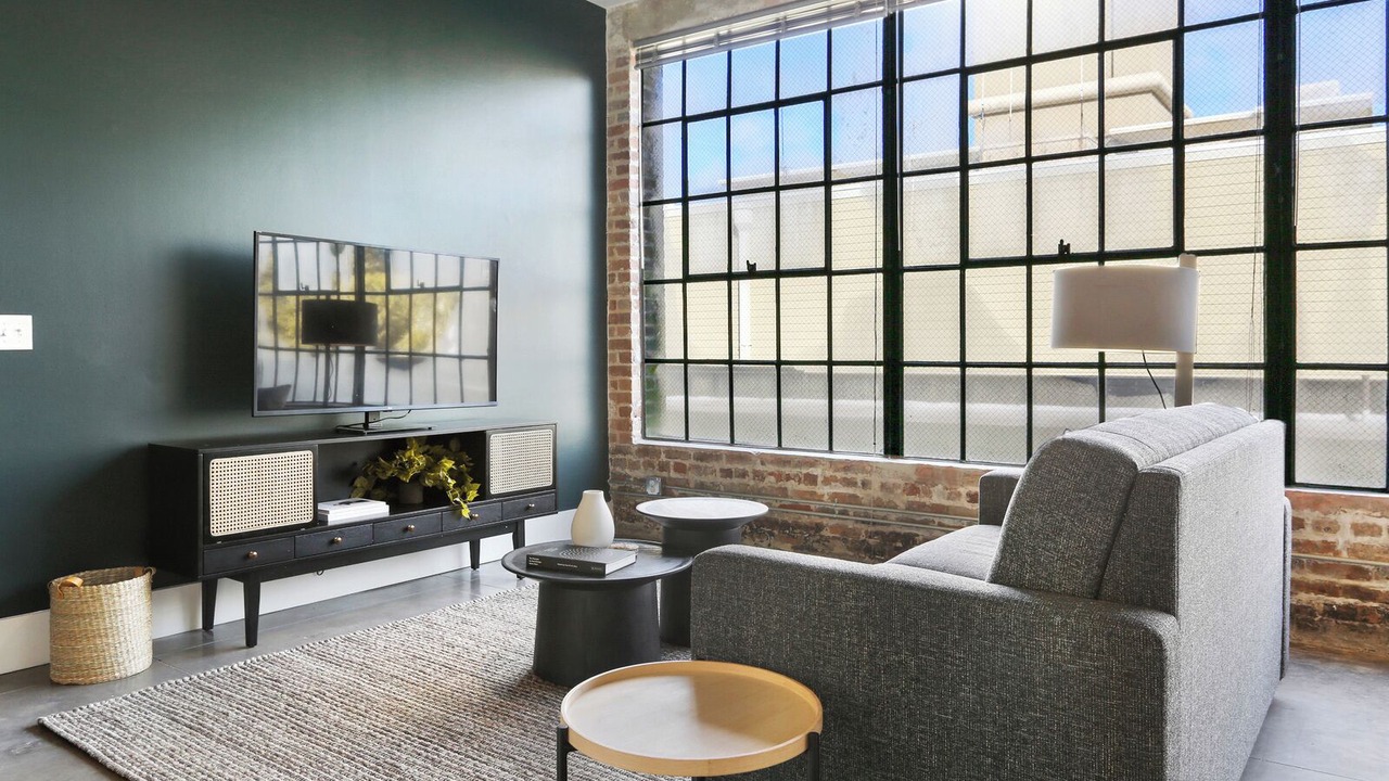 Photo of Livingroom in Central Business District
