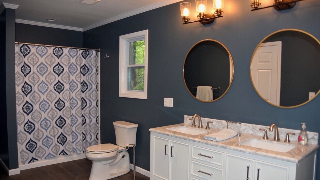 Photo of Bathroom in Dadeville