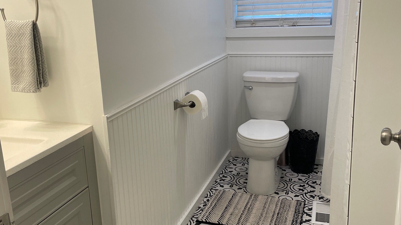 Photo of Bathroom in Dadeville