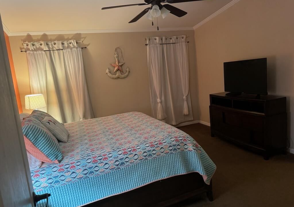 Photo of Bedroom in Steinhatchee