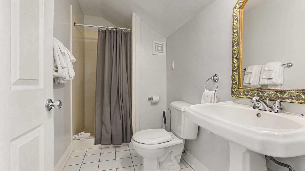 Photo of Bathroom in Mid-City