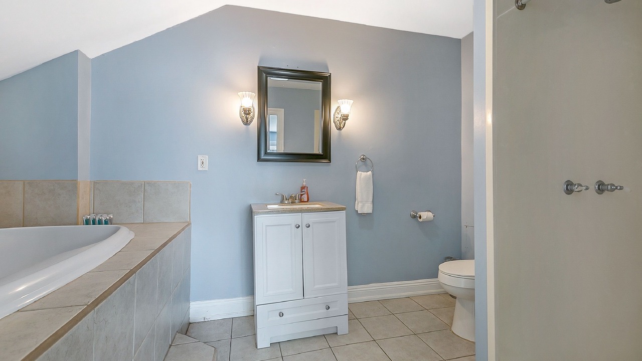 Photo of Bathroom in Mid-City