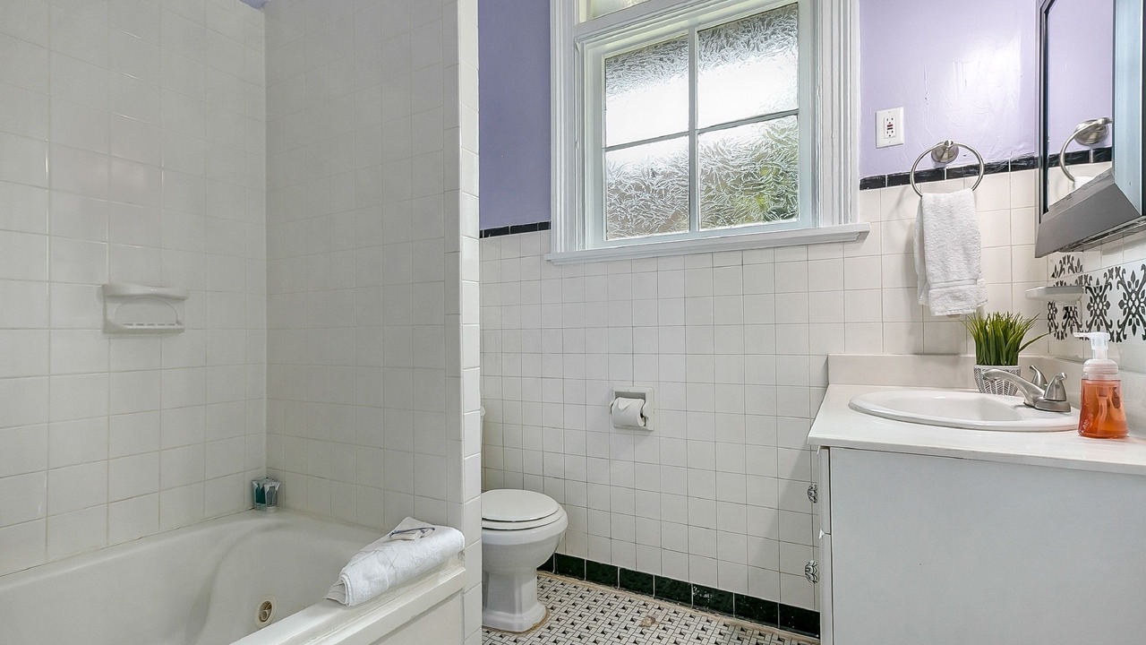 Photo of Bathroom in Mid-City