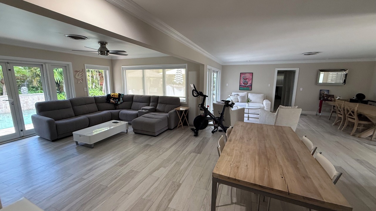 Photo of Livingroom in Coral Ridge