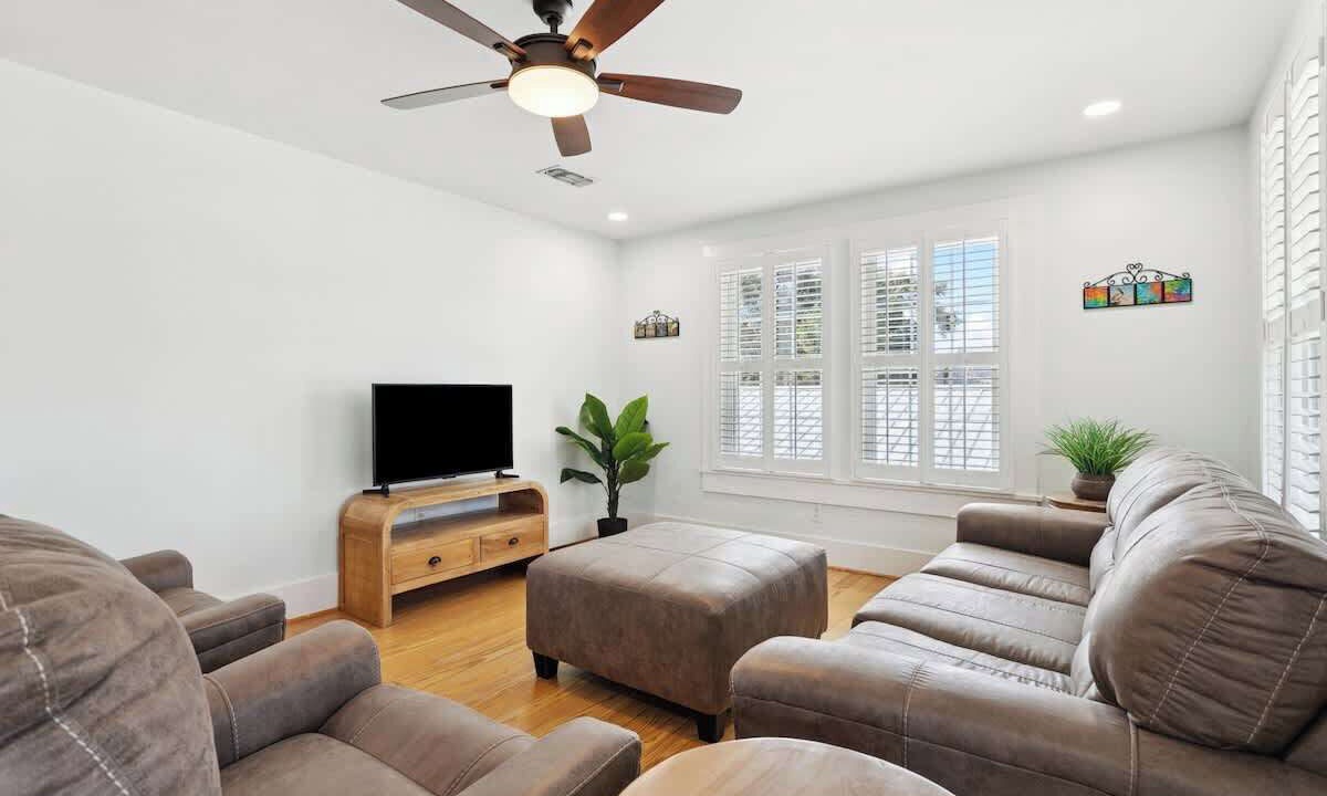 Photo of Livingroom in Slidell