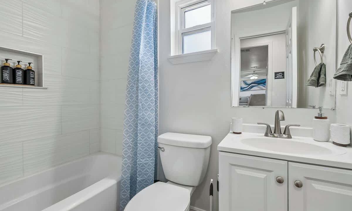 Photo of Bathroom in Violet
