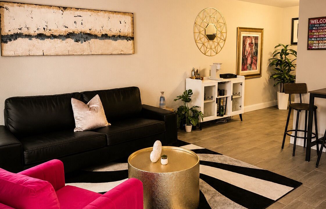 Photo of Livingroom in Land O' Lakes