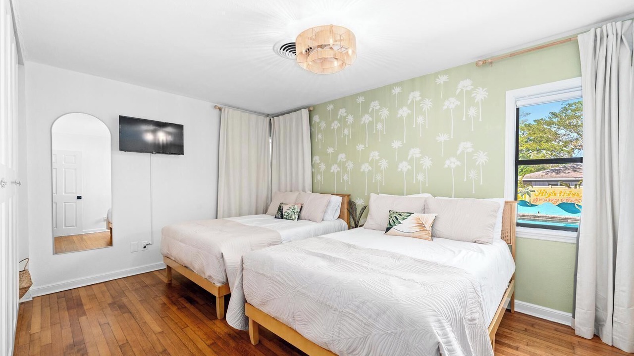 Photo of Bedroom in St. Petersburg - Clearwater