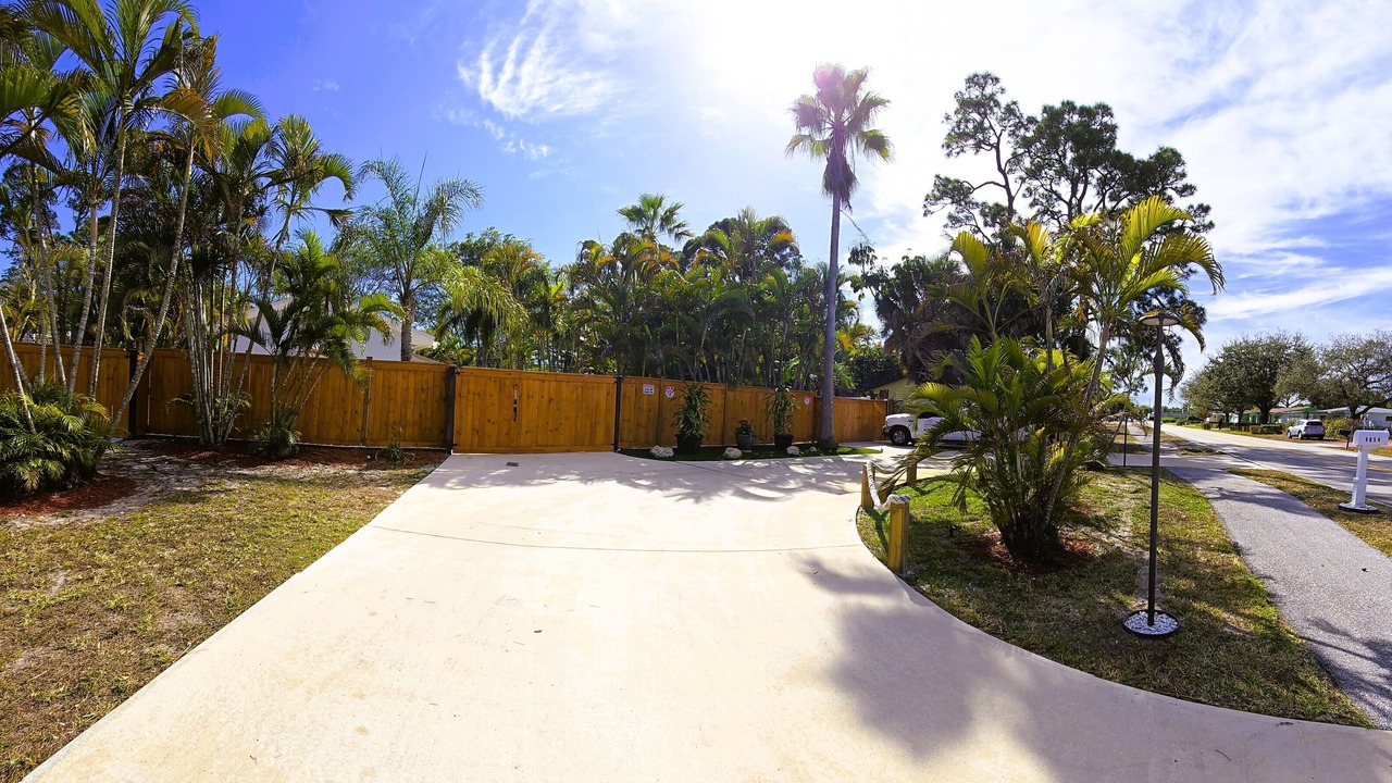 Photo of Outdoor in West Palm Beach