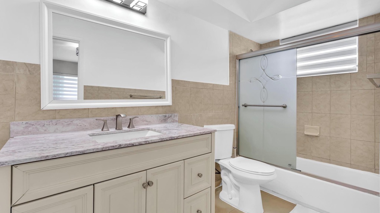 Photo of Bathroom in Bay Harbor Islands