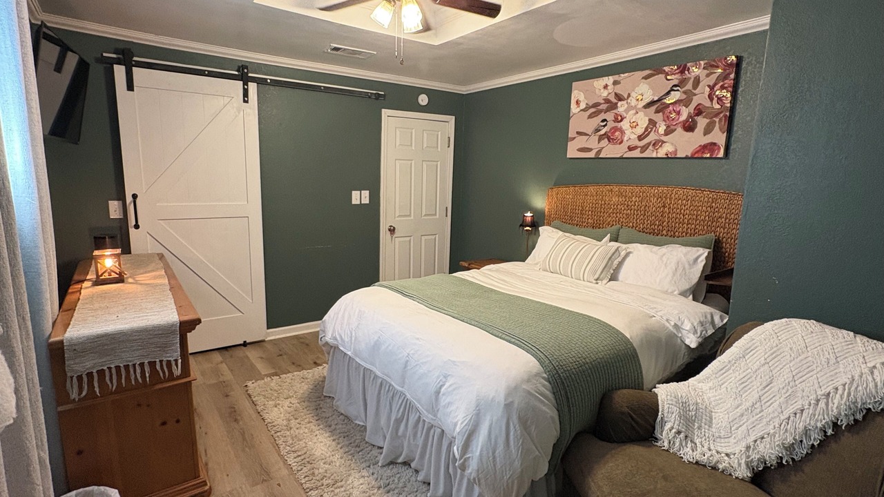 Photo of Bedroom in Gulfport