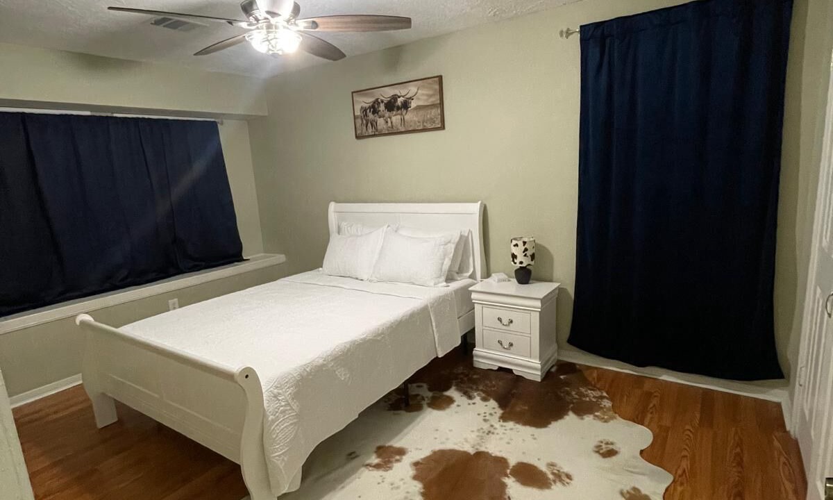 Photo of Bedroom in Deer Park