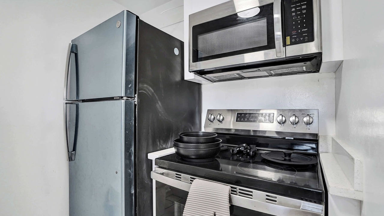 Photo of Kitchen in Golden Glades
