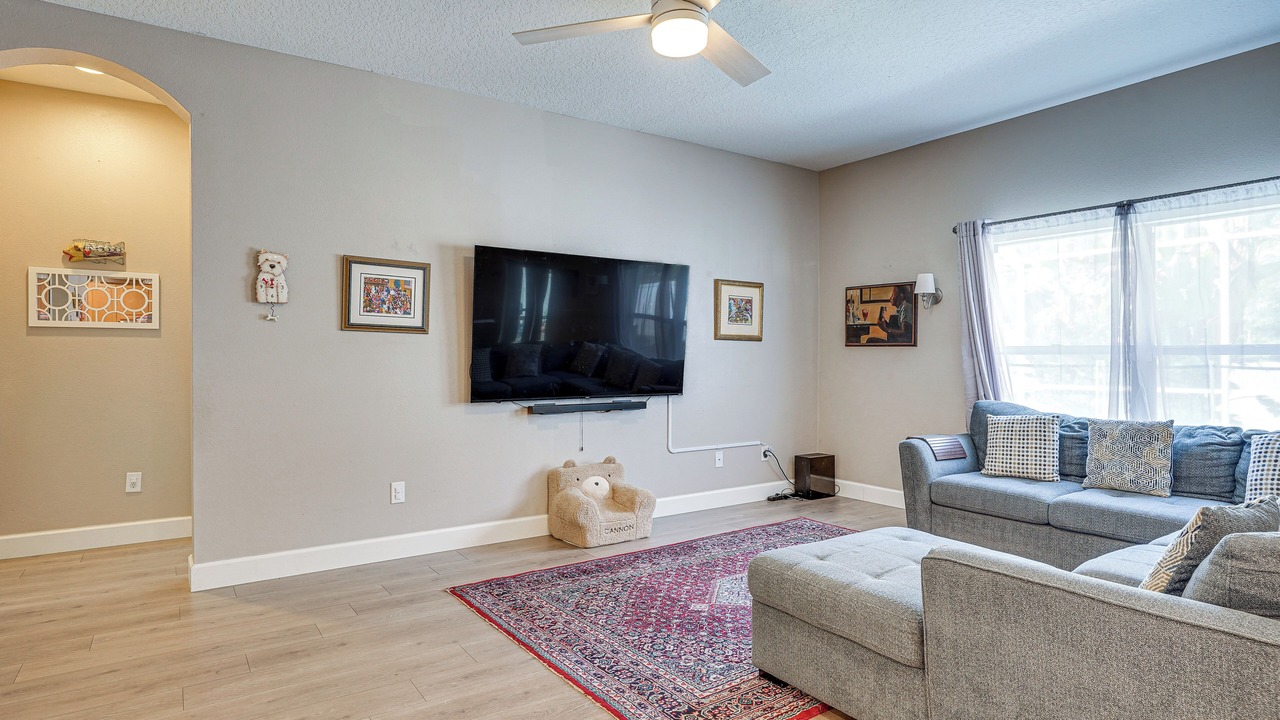 Photo of Livingroom in Seffner Community Alliance