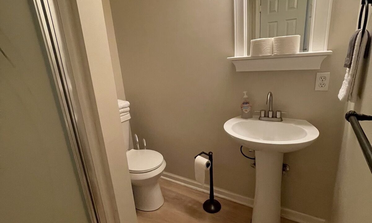 Photo of Bathroom in Jasper