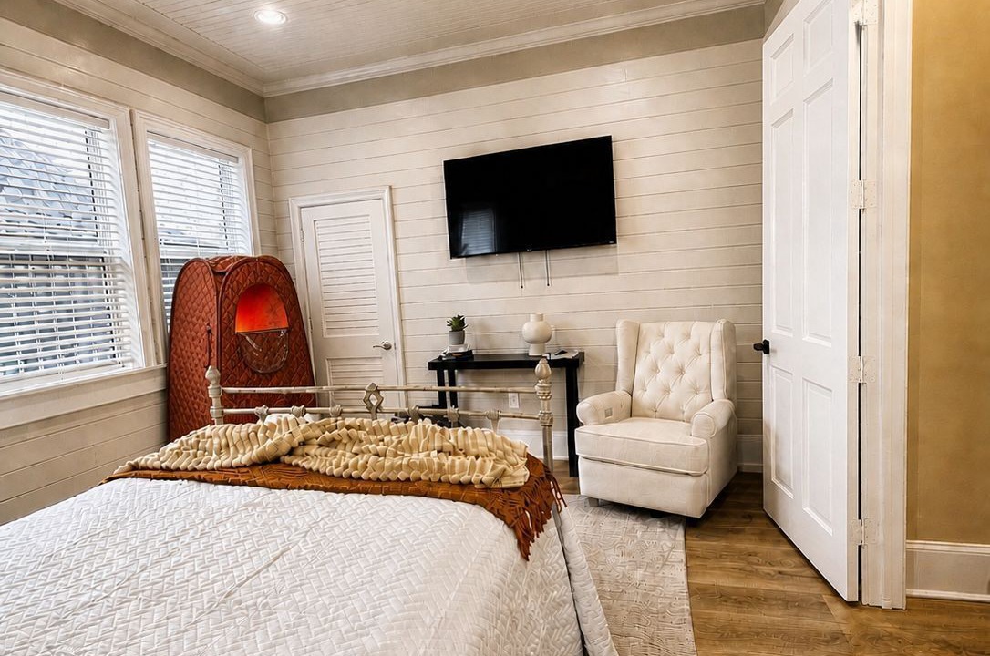 Photo of Bedroom in Garden Oaks