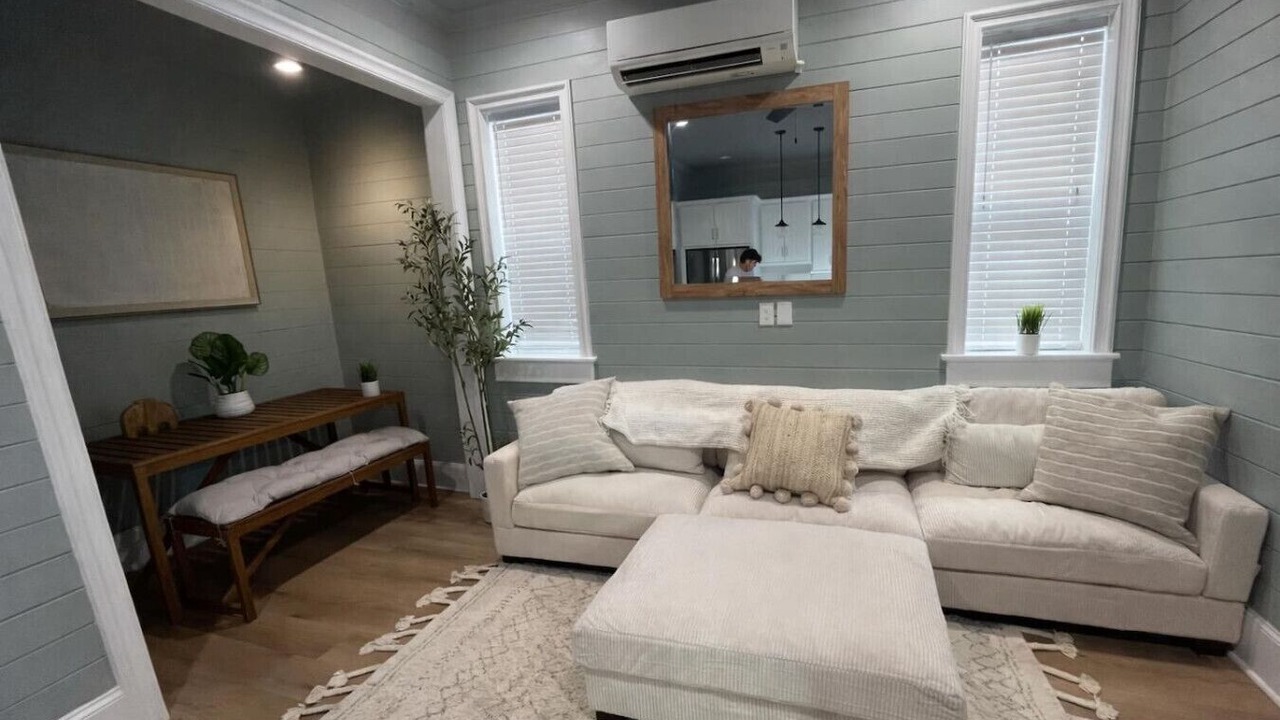 Photo of Livingroom in Garden Oaks