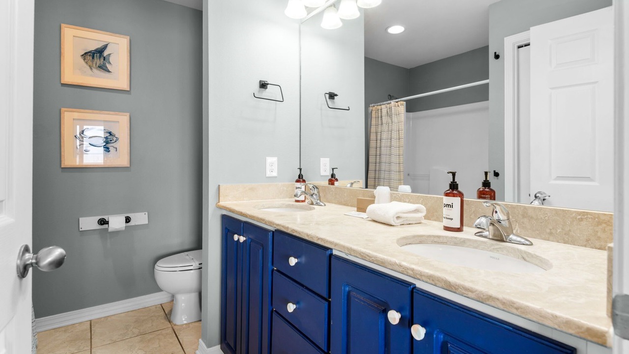 Photo of Bathroom in Innerarity Townhomes