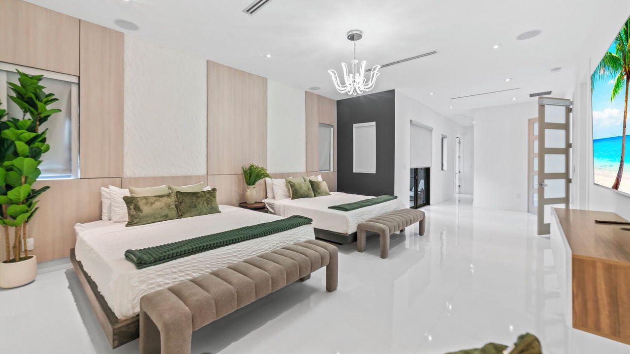 Photo of Bedroom in Ludlam