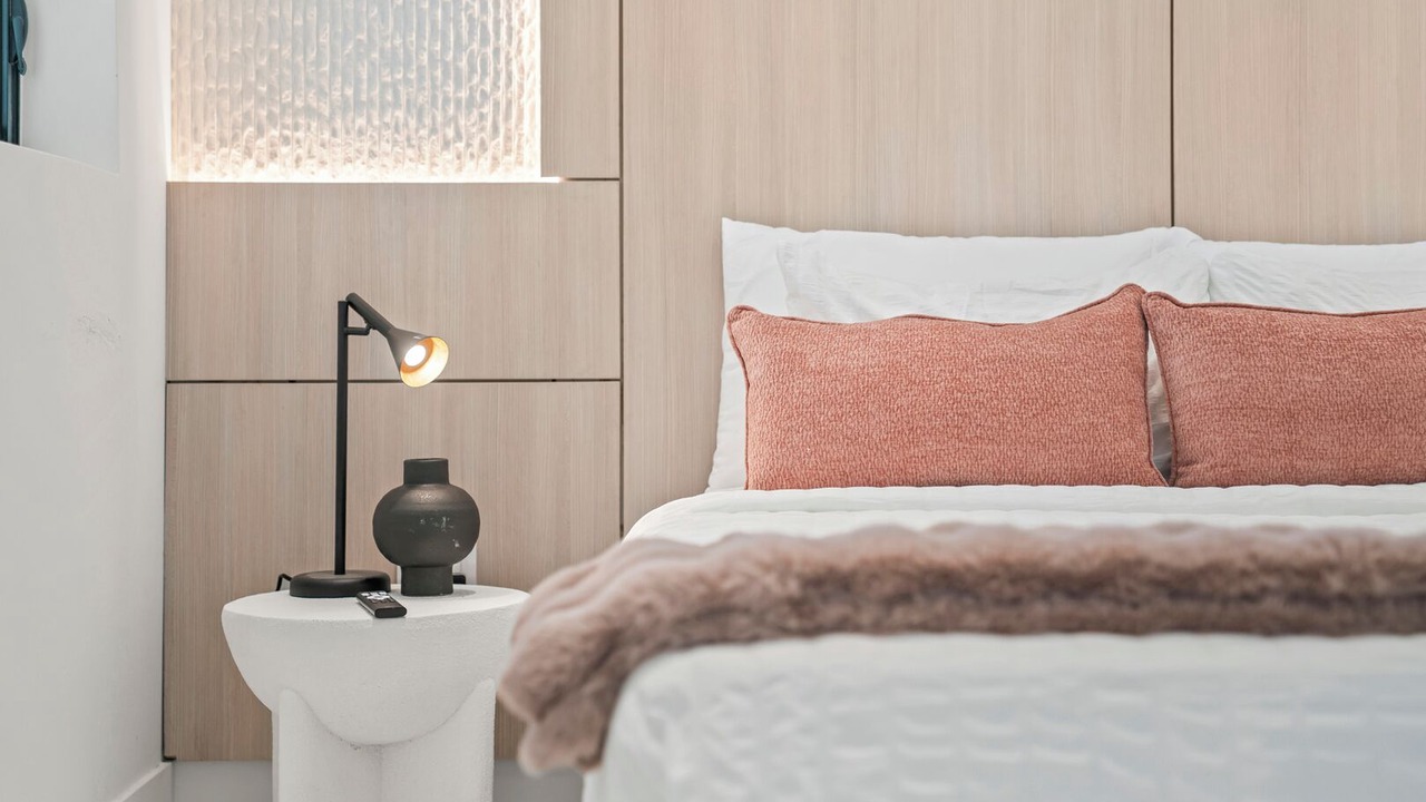 Photo of Bedroom in Ludlam