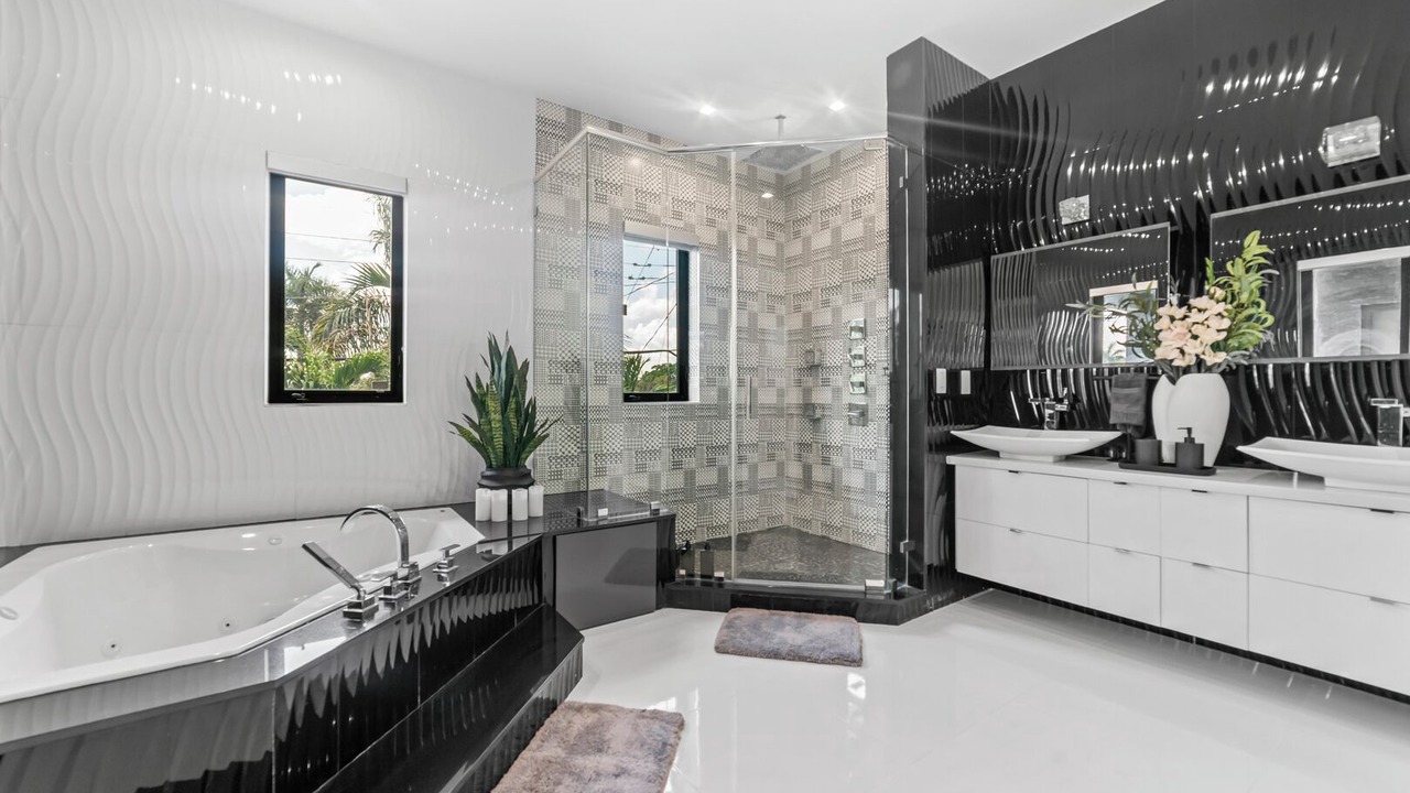 Photo of Bathroom in Ludlam
