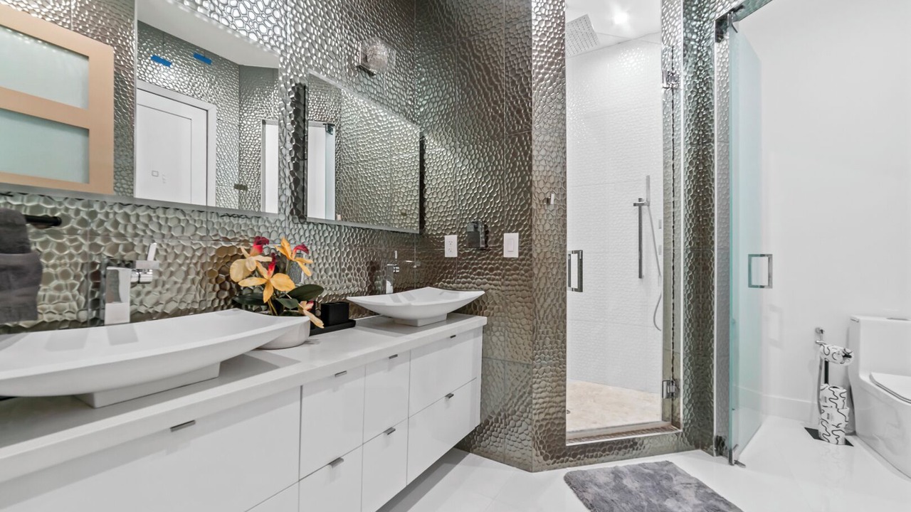 Photo of Bathroom in Ludlam