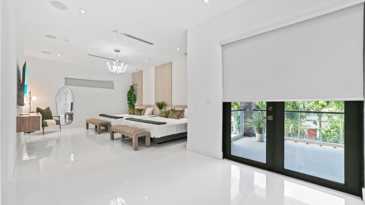 Photo of Bedroom in Ludlam